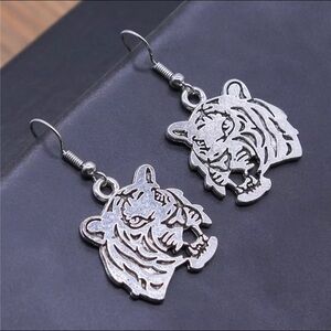Tiger Head Pendant Drop Earrings - Silver or Gold NWT